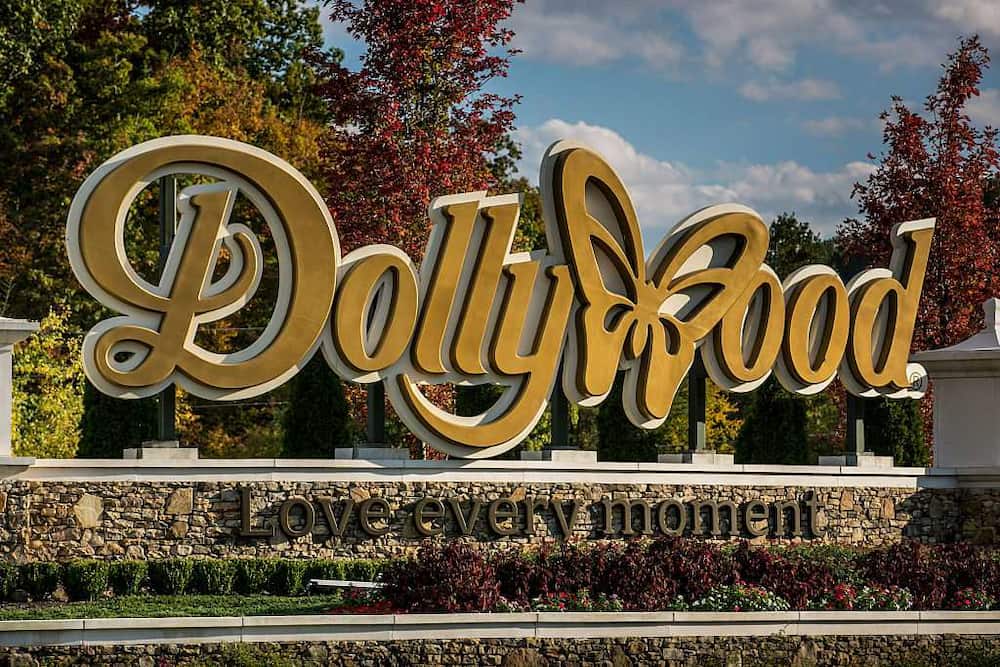 How Far Is Dollywood From Nashville All You Want To Know
